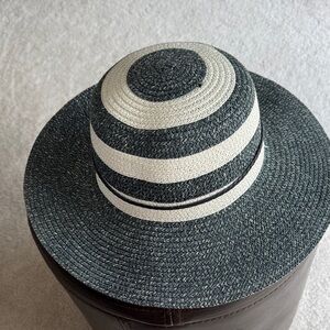 Elegant Two-Tone Women's Hat